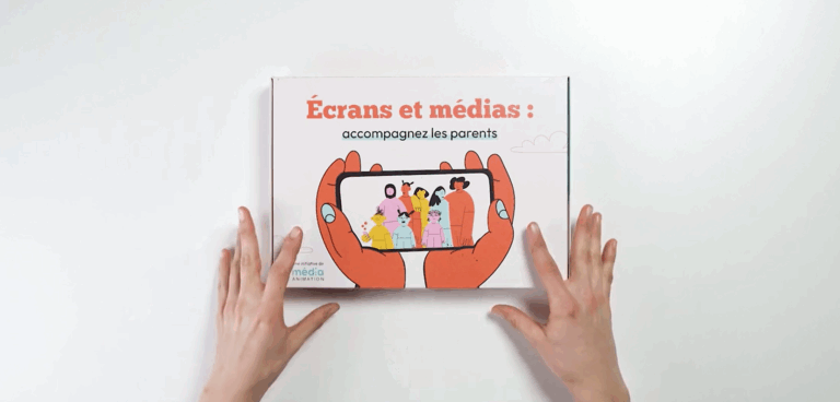 Une box de 7 activités pour animer des parents sur la question des écrans
